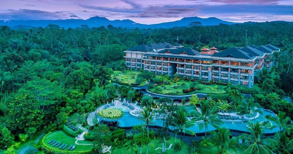 The Best Hotels with Infinity Pools in Indonesia