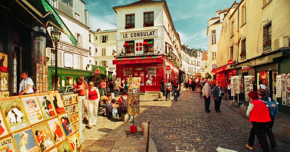 The Best Markets in France for Foodies and Shoppers